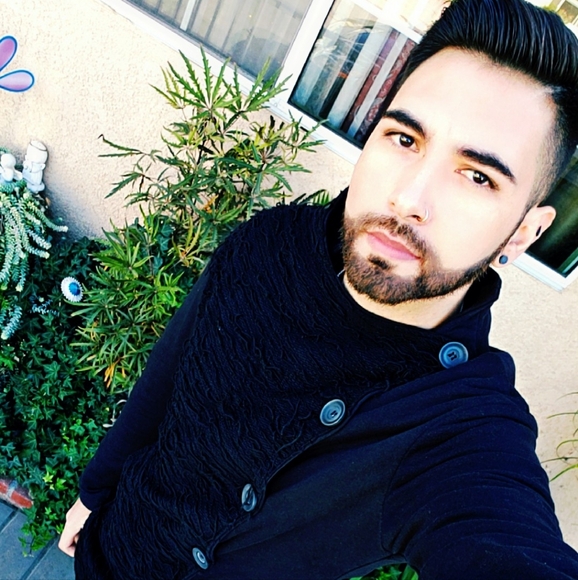 Meet your Posher, Edward - Picture 2 of 2